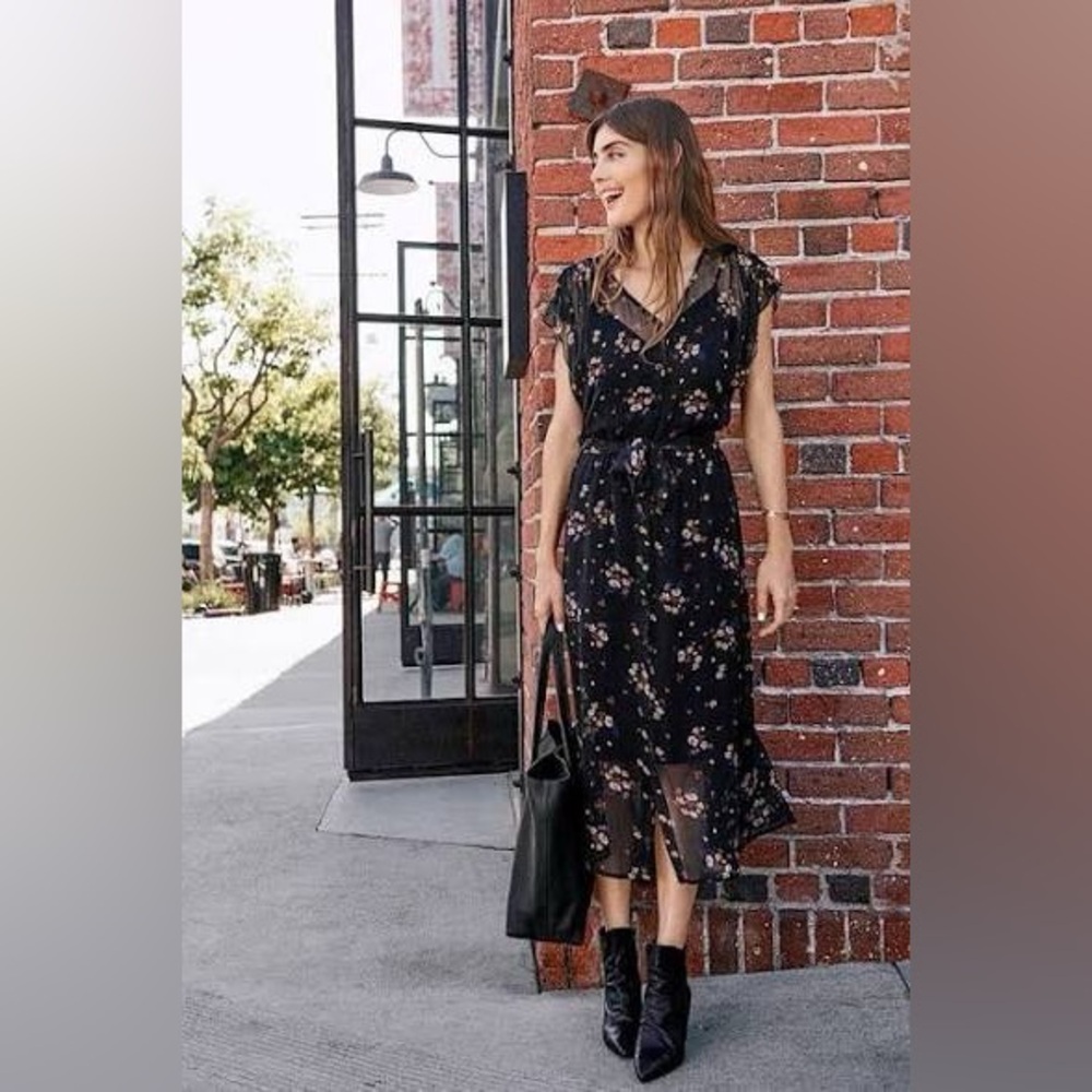Amour Vert Black Floral Midi Dress